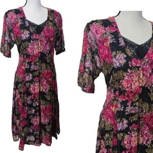 Vintage Nostalgia floral lace dress